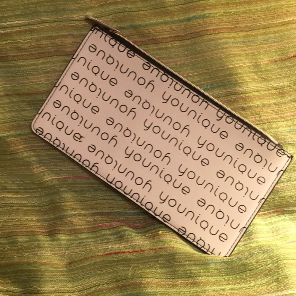 unique zip case - Picture 2 of 9